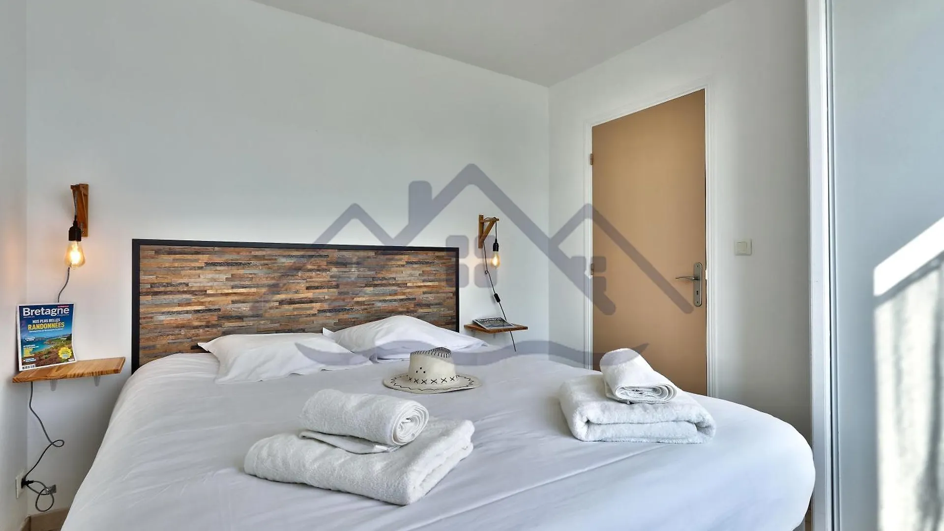 Localise - B02- Appartement Vue Mer - Plage Et Centre A Pied - Balcon - Wifi Inclus - Draps Inclus - Animaux Bienvenus Tréffiagat Apartman